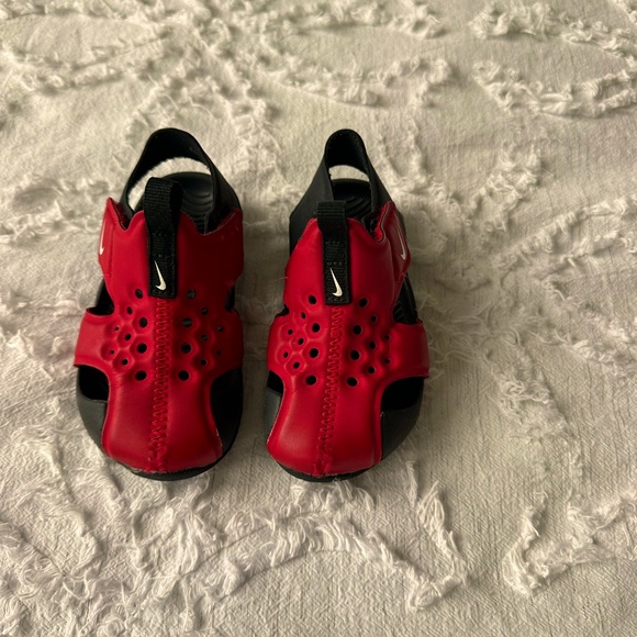 Nike Sandals - Picture 2 of 3